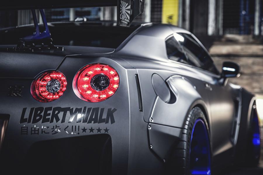  Nissan GT-R by Liberty Walk 2013 года  (фото 39 из 41)